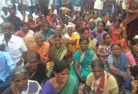 டாஸ்மாக் கடையை எதிர்த்து போராட்டம் கல்லூரி மாணவ, மாணவிகள் உள்பட 50 பேர் மீது கொலை மிரட்டல் வழக்கு