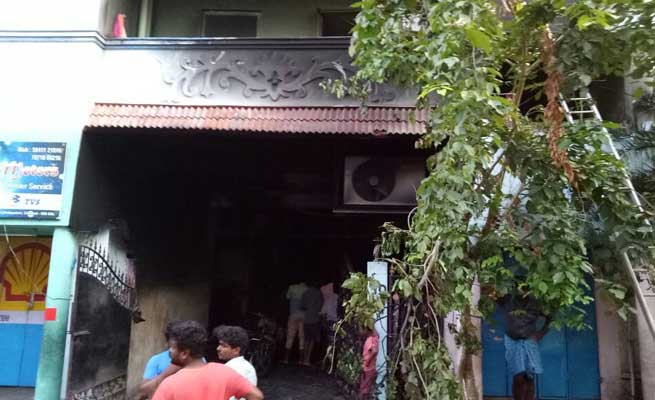 சென்னை அடுக்குமாடி குடியிருப்பில் தீவிபத்து; 4 பேர் பலி
