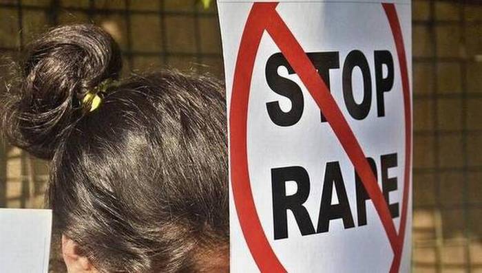 நிக்காஹ் ஹலாலா பெயரில் கூட்டாக இளம்பெண் பலாத்காரம்: கணவர் உட்பட 9 பேர் மீது வழக்கு பதிவ