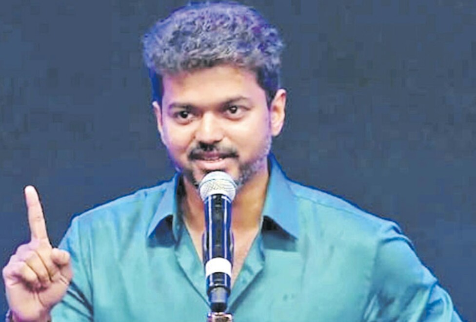 ‘‘நடிகர் விஜய் அரசியலில் ஈடுபட திட்டமா?’’ ‘லஞ்சம்-ஊழலை ஒழிப்பேன்’ என்று படவிழாவில் பரபரப்பு பேச்சு