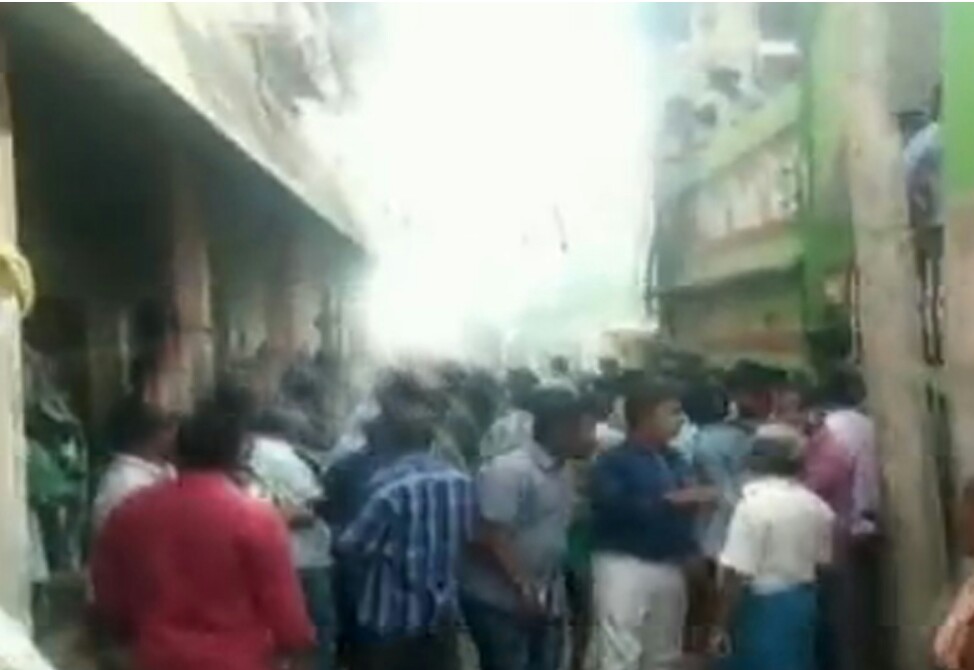 காஞ்சீபுரத்தில் நாட்டு வெடிகள் வெடித்து சிதறியதில் 3 பேர் உயிரிழப்பு
