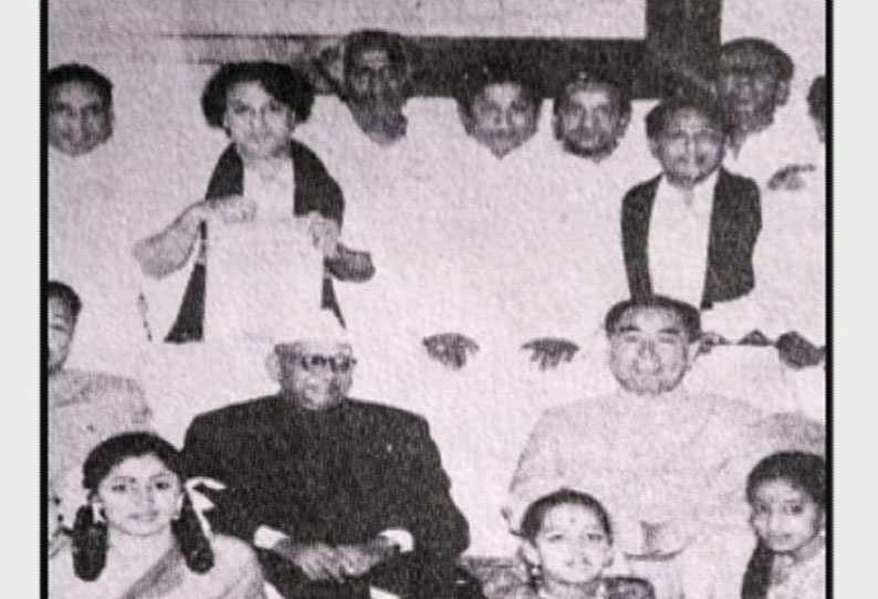 1956 -ல் சீன பிரதமர் சூ என்லாய் மாமல்லபுரம் வருகை : நடிகர்கள் எம்ஜிஆர் – சிவாஜி பங்கேற்பு