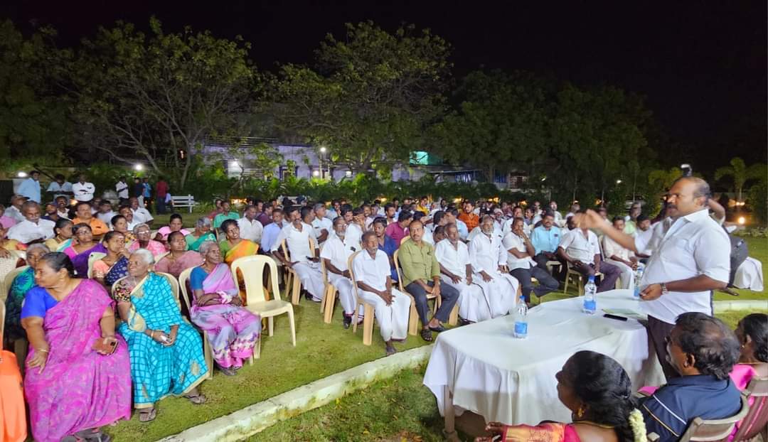 குறைகளை என்னிடம் சொல்லுங்கள், திமுக ஆட்சியின் சாதனைகளை மக்களிடம் சொல்லுங்கள்- மேயர் ஜெகன் பொியசாமி திமுகவினருக்கு அறிவுரை குறைகளை என்னிடம் சொல்லுங்கள், திமுக ஆட்சியின் சாதனைகளை மக்களிடம் சொல்லுங்கள்- மேயர் ஜெகன் பொியசாமி திமுகவினருக்கு அறிவுரை