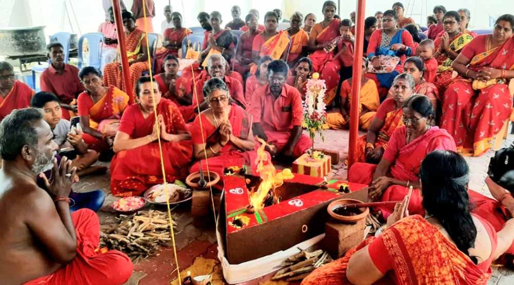 பிள்ளையார்நத்தம் கிராமத்தில் விவசாயம் வளம்பெற கலச விளக்கு வேள்வி பூஜை பிள்ளையார்நத்தம் கிராமத்தில் விவசாயம் வளம்பெற கலச விளக்கு வேள்வி பூஜை