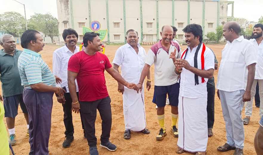 தூத்துக்குடியில் அதிமுக வேட்பாளர் சிவசாமி வேலுமணி தீவிர வாக்கு சேகரிப்பு