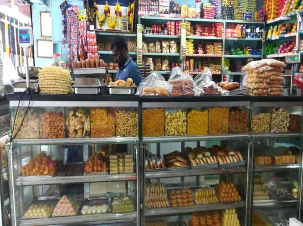 தூத்துக்குடியில் சுகாதாரமற்ற நிலையில் இயங்கி வந்த பிரபல பேக்கரி கடையின் உரிமம் ரத்து மற்றும் இயக்கம் நிறுத்தம் – உணவு பாதுகாப்பு துறை நடவடிக்கை தூத்துக்குடியில் சுகாதாரமற்ற நிலையில் இயங்கி வந்த பிரபல பேக்கரி கடையின் உரிமம் ரத்து மற்றும் இயக்கம் நிறுத்தம் – உணவு பாதுகாப்பு துறை நடவடிக்கை