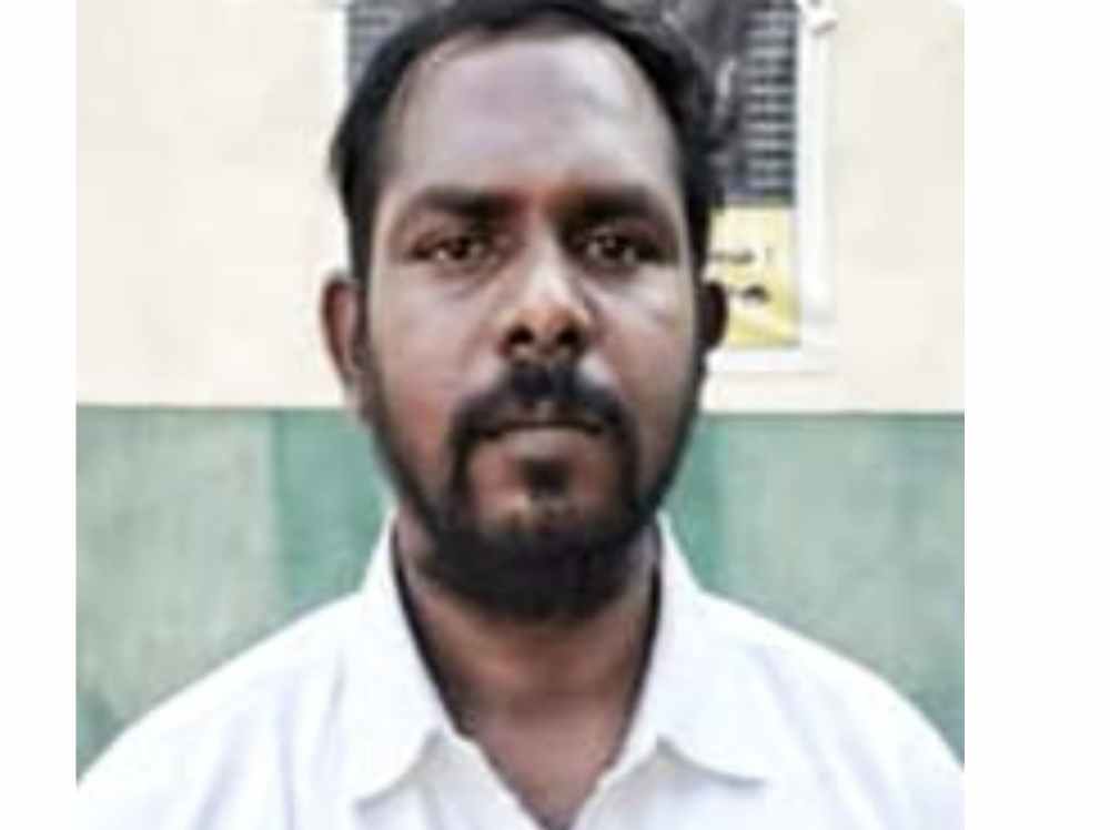 சிறுமியை காதலிப்பதாக ஆசை வார்த்தை கூறி திருமணம் செய்து பாலியல் வன்புணர்வு செய்தவருக்கு 8 ஆண்டுகள் சிறை தண்டனை- திண்டுக்கல் சிறப்பு போக்சோ நீதிமன்றம் தீர்ப்பு சிறுமியை காதலிப்பதாக ஆசை வார்த்தை கூறி திருமணம் செய்து பாலியல் வன்புணர்வு செய்தவருக்கு 8 ஆண்டுகள் சிறை தண்டனை- திண்டுக்கல் சிறப்பு போக்சோ நீதிமன்றம் தீர்ப்பு