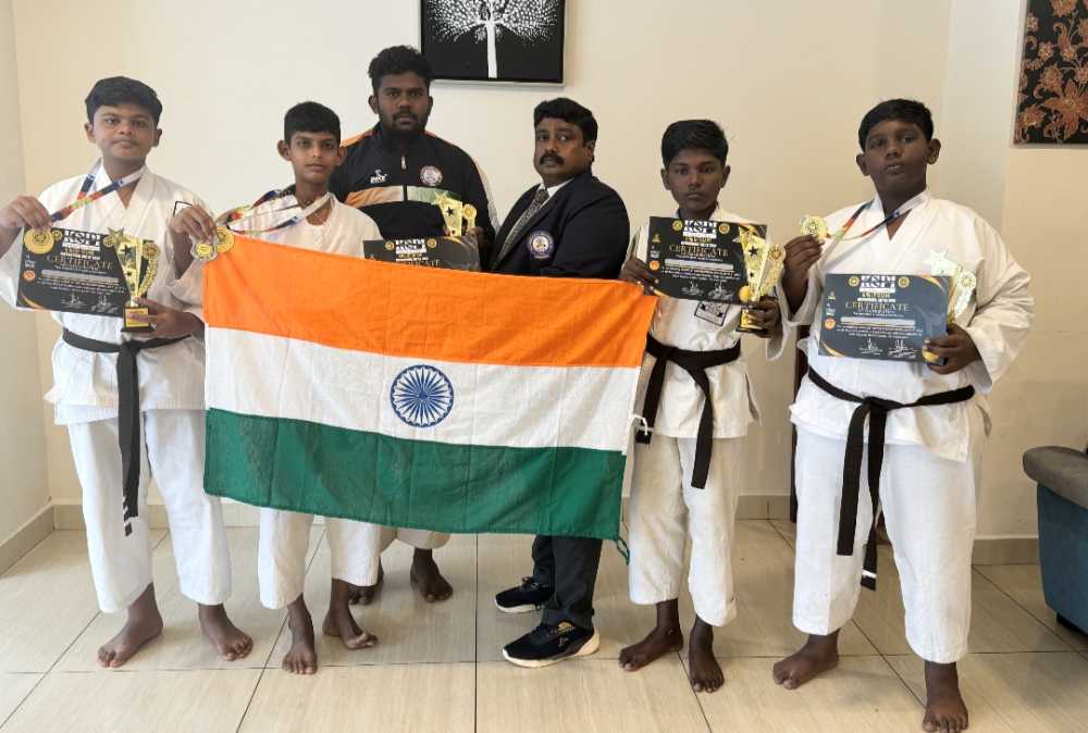 சர்வதேச அளவிலான கராத்தே போட்டியில் இந்திய அணியைச் சேர்ந்த தூத்துக்குடி கராத்தே வீரர்கள் சாதனை