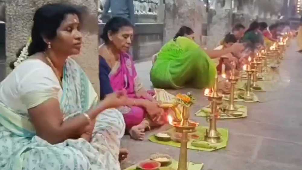 தூத்துக்குடி சிவன் கோயிலில் 501 திருவிளக்கு பூஜை