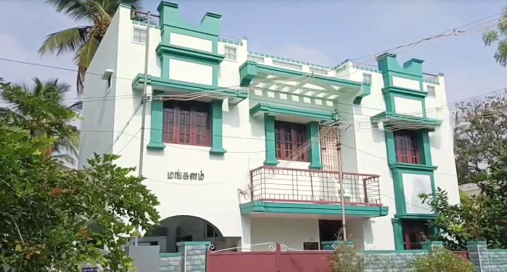 தூத்துக்குடியில் பல்கலைக்கழக துணைவேந்தர் வீட்டில் 100 பவுன் நகை கொள்ளை- கொள்ளையர்களுக்கு போலீஸ் வலைவீச்சு தூத்துக்குடியில் பல்கலைக்கழக துணைவேந்தர் வீட்டில் 100 பவுன் நகை கொள்ளை- கொள்ளையர்களுக்கு போலீஸ் வலைவீச்சு