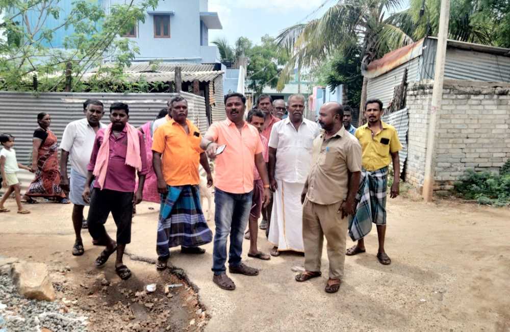 மக்கள் நலன் தான் முக்கியம் என்று பணியாற்றி வரும் முதலமைச்சர் ஸ்டாலின் வழியில் அனைத்து கோாிக்கைகள் நிறைவேற்றப்படும்- ஊராட்சி மன்ற தலைவர் சரவணக்குமார் உறுதி மக்கள் நலன் தான் முக்கியம் என்று பணியாற்றி வரும் முதலமைச்சர் ஸ்டாலின் வழியில் அனைத்து கோாிக்கைகள் நிறைவேற்றப்படும்- ஊராட்சி மன்ற தலைவர் சரவணக்குமார் உறுதி
