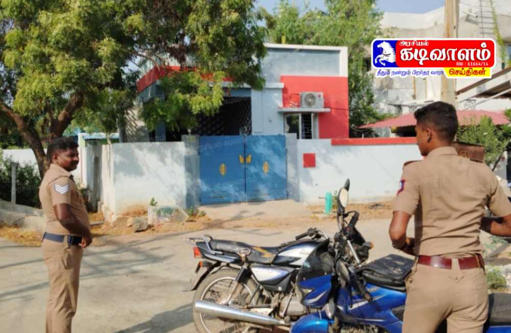 தூத்துக்குடியில் தாயின் உடலை வீட்டிற்குள் புதைத்த மகன் – கொலையா.?  போலீஸ் விசாரணை‌!.