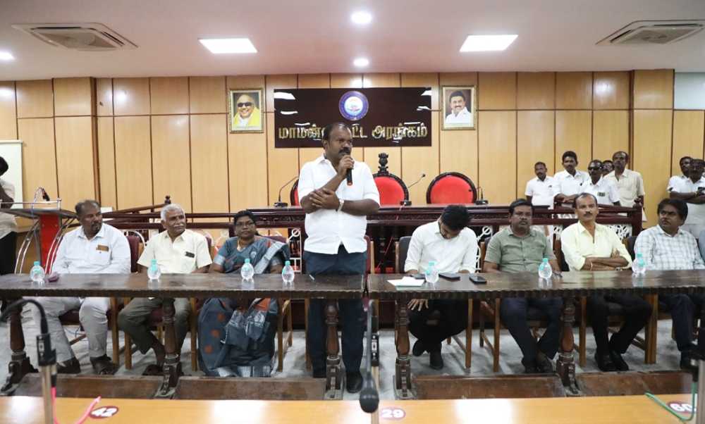 எல்லா இடங்களிலும் பொறுப்புள்ள அதிகாாிகள் அமைவது என்பது ஒரு வரப்பிரசாதம் – மேயர் ஜெகன் பொியசாமி புகழாரம் எல்லா இடங்களிலும் பொறுப்புள்ள அதிகாாிகள் அமைவது என்பது ஒரு வரப்பிரசாதம் – மேயர் ஜெகன் பொியசாமி புகழாரம்